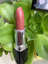 Load image into Gallery viewer, Jessy Duh Lipstick Line