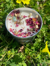 Load image into Gallery viewer, Handmade natural Soybean organic wax candle  Velas de cera de soja natural organica hechas a mano