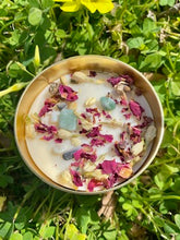 Load image into Gallery viewer, Natural Handmade soybean wax candle  Vela de cera de soja natural organica hecha a mano